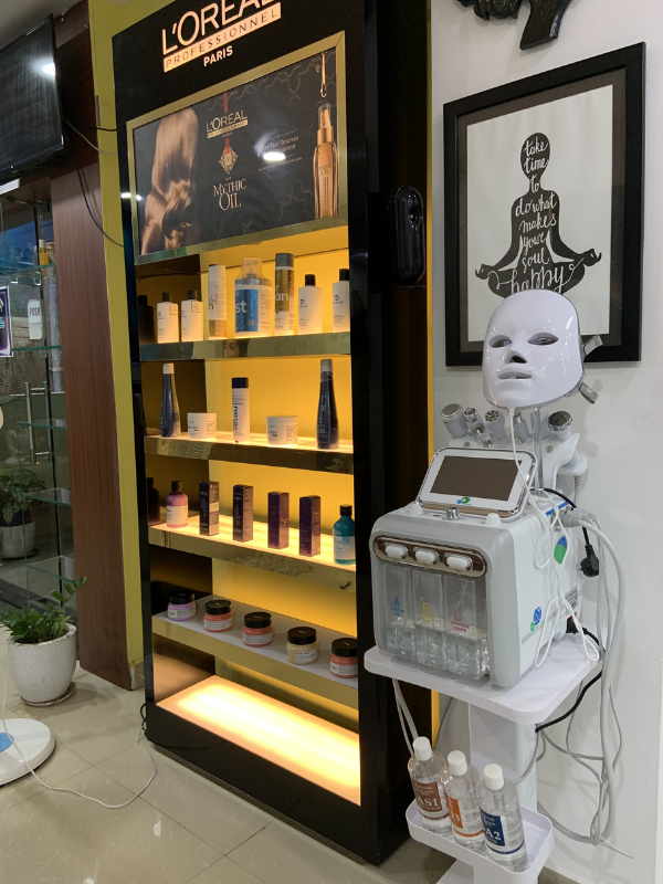 Signature Haircut at Trends Unisex Salon Beeramguda